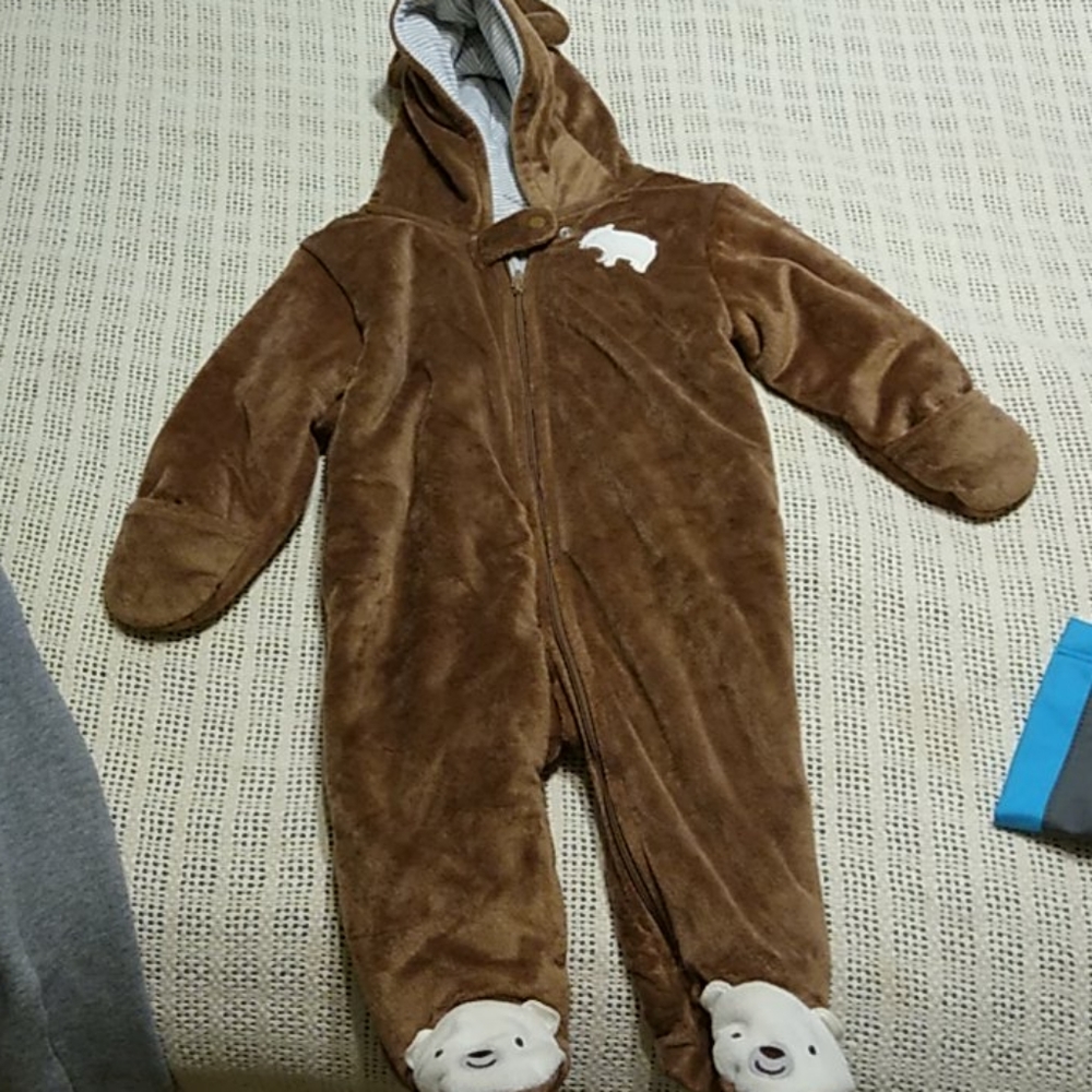 Carter's bear baby onesie 🐻